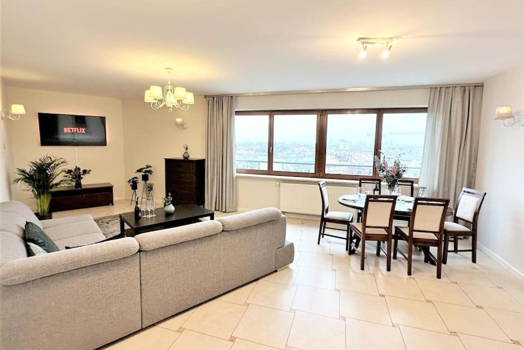 Exclusive Penthouse Near Citycenter 120M2 +Netflix Krakkó Kültér fotó