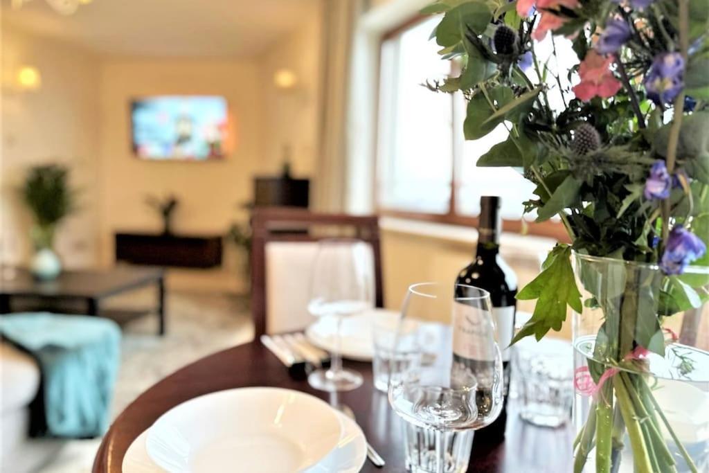 Exclusive Penthouse Near Citycenter 120M2 +Netflix Krakkó Kültér fotó