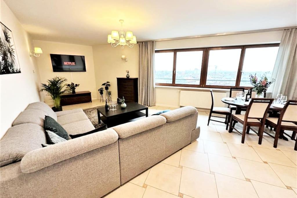 Exclusive Penthouse Near Citycenter 120M2 +Netflix Krakkó Kültér fotó