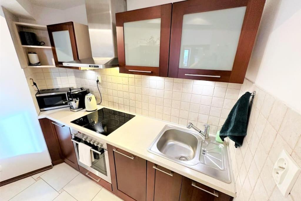 Exclusive Penthouse Near Citycenter 120M2 +Netflix Krakkó Kültér fotó