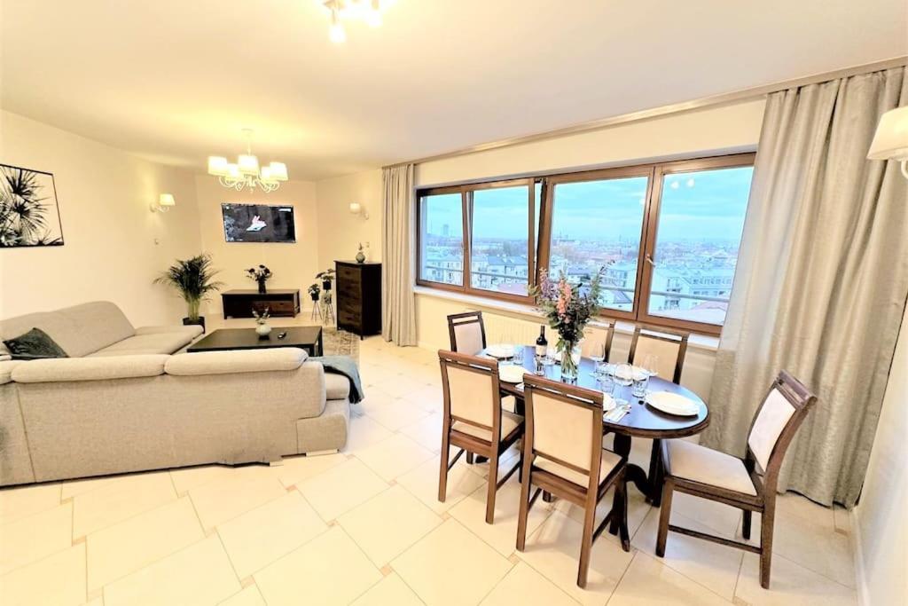 Exclusive Penthouse Near Citycenter 120M2 +Netflix Krakkó Kültér fotó