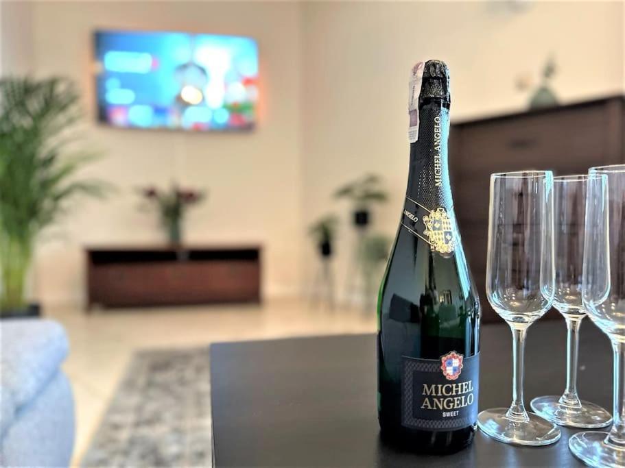 Exclusive Penthouse Near Citycenter 120M2 +Netflix Krakkó Kültér fotó
