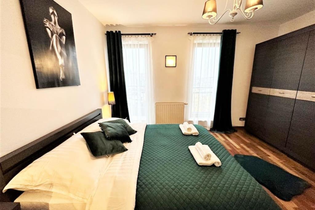 Exclusive Penthouse Near Citycenter 120M2 +Netflix Krakkó Kültér fotó